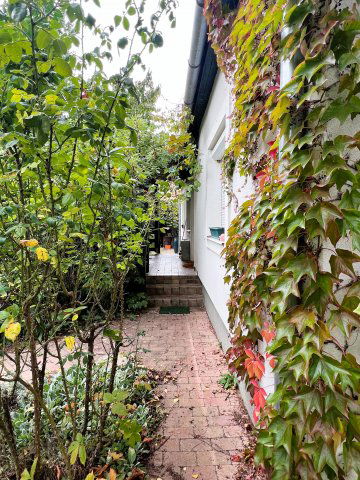 Eladó családi ház, Kővágóörsön 109 M Ft, 3+2 szobás