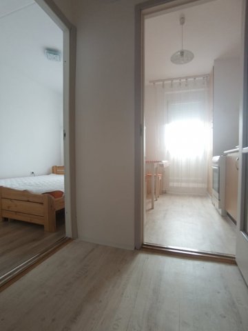 Kiadó panellakás, albérlet, Pécsett, Németh László utcában