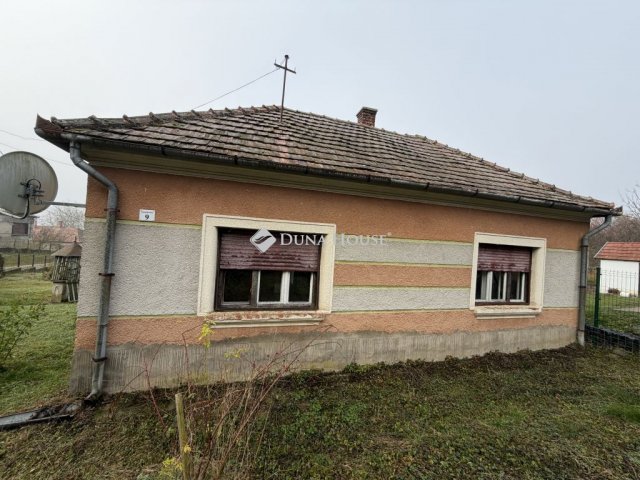 Eladó családi ház, Nemesapátiban 14 M Ft, 3 szobás