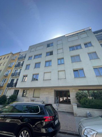 Kiadó téglalakás, albérlet, Budapesten, I. kerületben, 3 szobás