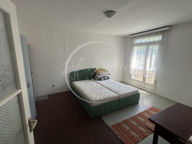 Kiadó panellakás, albérlet, Pécsett, Építők útján, 2 szobás