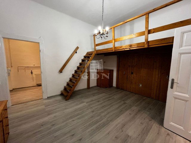 Eladó téglalakás, Budapesten, VII. kerületben 55.9 M Ft