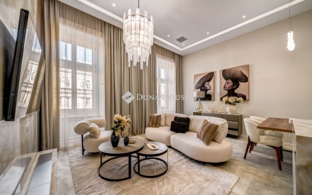 Eladó téglalakás, Budapesten, VI. kerületben 235 M Ft, 2 szobás