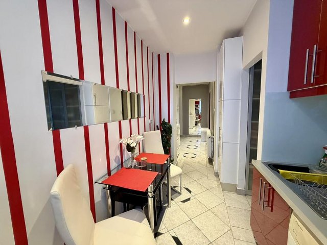 Eladó panellakás, Vácon 66.5 M Ft, 2 szobás