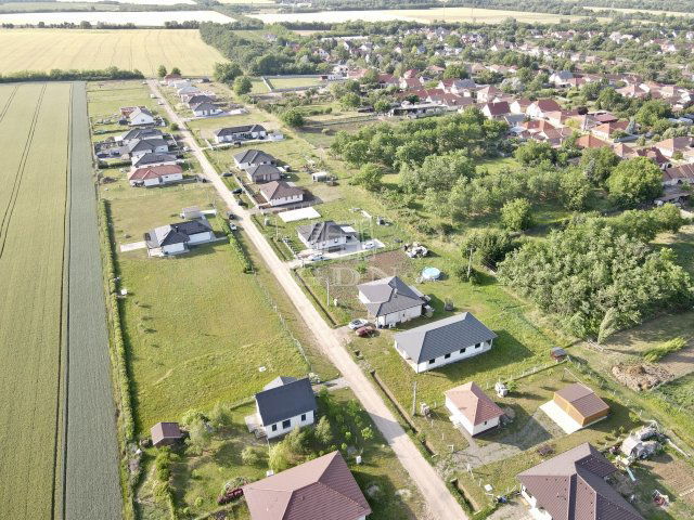 Eladó családi ház, Atkáron 55 M Ft, 4 szobás