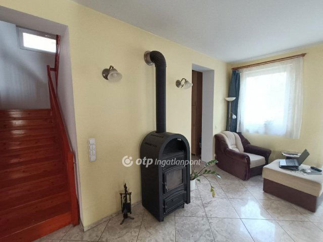 Eladó családi ház, Mogyoródon 114 M Ft, 5 szobás