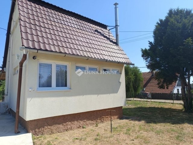 Eladó családi ház, Erdőkertesen 54.5 M Ft, 2 szobás