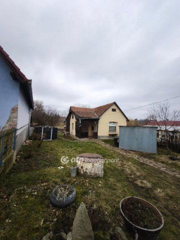 Eladó családi ház, Vattán 17.9 M Ft, 1+1 szobás