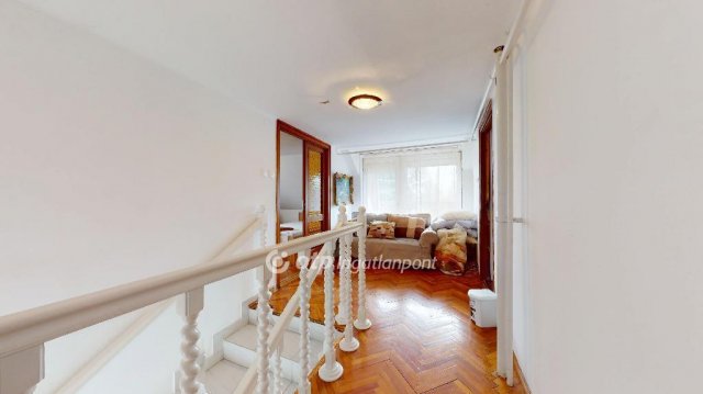 Eladó családi ház, Halmajon 47.5 M Ft, 4 szobás