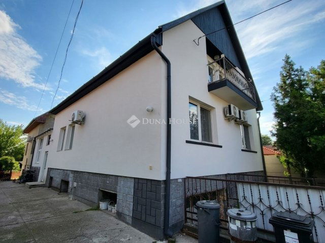 Eladó családi ház, Szigetszentmiklóson 99.9 M Ft, 5 szobás
