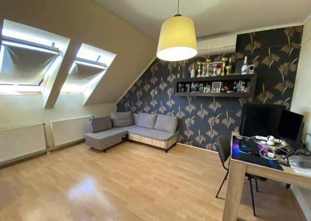 Eladó téglalakás, Kiskunhalason 34.99 M Ft, 3 szobás