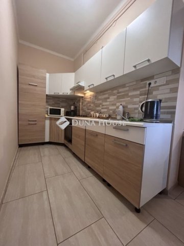 Eladó családi ház, Baján 51 M Ft, 4 szobás