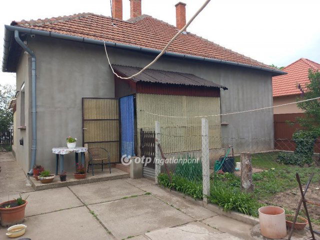 Eladó családi ház, Tömörkényen 21 M Ft, 3 szobás