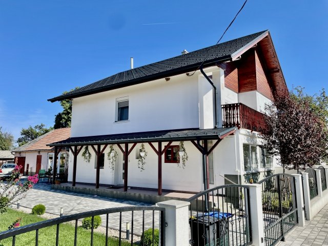 Eladó családi ház, Tésen 98 M Ft, 4 szobás