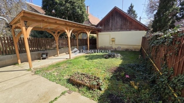 Eladó családi ház, Nagymaroson 75 M Ft, 5 szobás