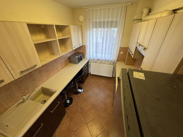 Eladó téglalakás, Miskolcon 42 M Ft, 1+2 szobás