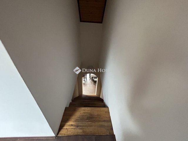 Eladó családi ház, Fülöpszálláson 300 M Ft, 19 szobás