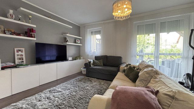 Kiadó sorház, albérlet, Tatán 350 E Ft / hó, 4 szobás