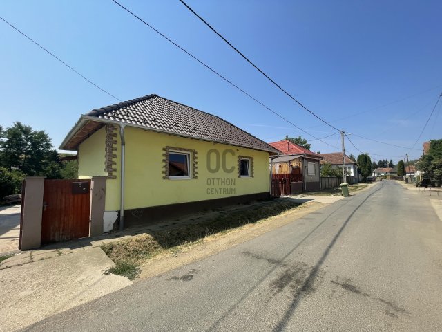Eladó családi ház, Erdőkövesden 14 M Ft, 2 szobás