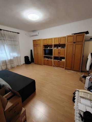 Eladó téglalakás, Dunaújvárosban 25.9 M Ft, 1 szobás