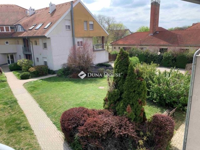 Eladó téglalakás, Székesfehérvárott 99.6 M Ft, 3 szobás