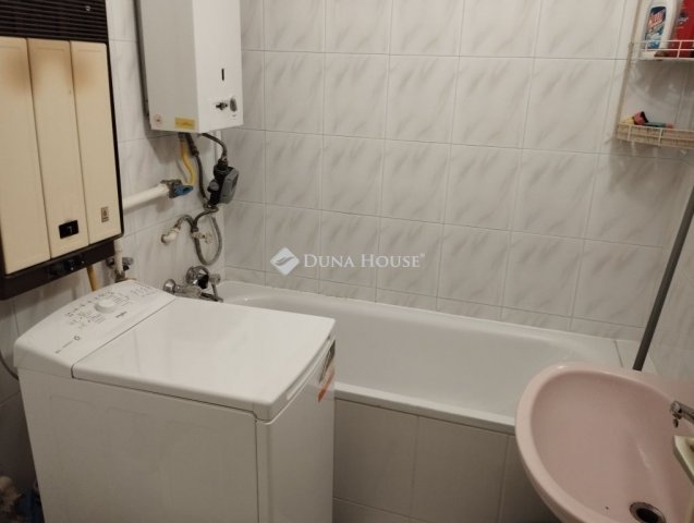 Eladó téglalakás, Székesfehérvárott 48.4 M Ft, 2 szobás