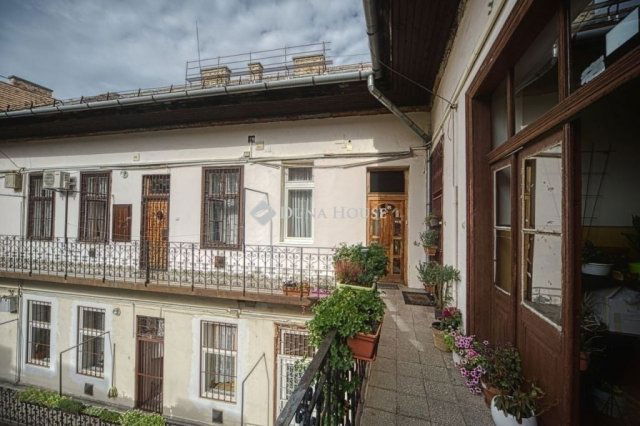 Eladó téglalakás, Budapesten, VIII. kerületben 75.9 M Ft