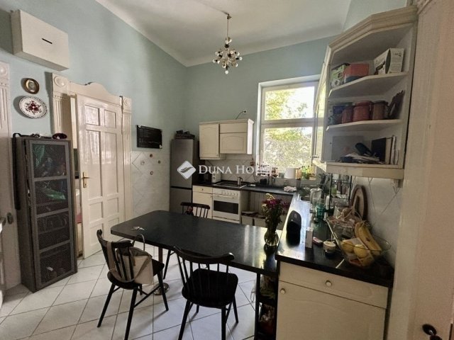 Eladó téglalakás, Budapesten, XI. kerületben 120 M Ft, 1 szobás