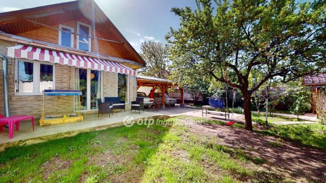 Eladó családi ház, Encsen 62.5 M Ft, 7 szobás