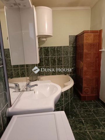 Eladó családi ház, Szabadbattyánban 49.9 M Ft, 3 szobás