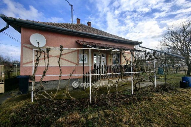 Eladó családi ház, Bucsán 13.5 M Ft, 3 szobás