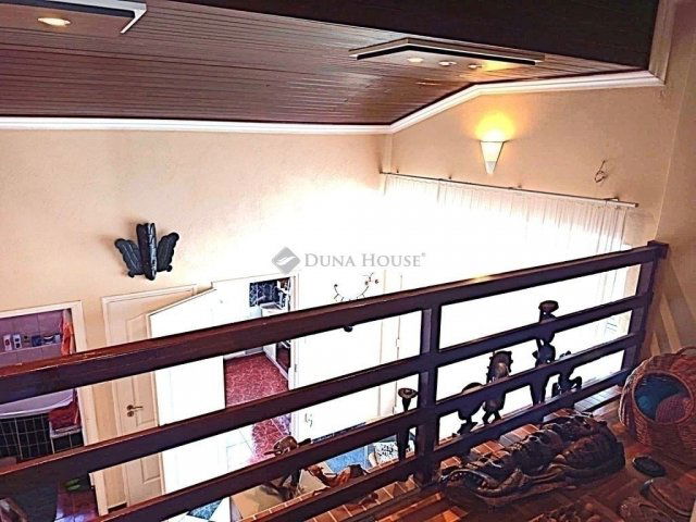 Eladó családi ház, Vecsésen 148 M Ft, 3 szobás