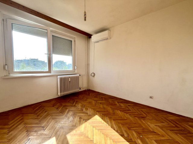 Eladó panellakás, Debrecenben 64.9 M Ft, 3 szobás