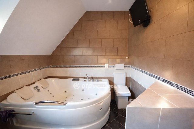 Eladó sorház, Budapesten, II. kerületben 259 M Ft, 2+2 szobás