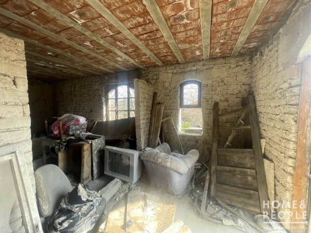 Eladó családi ház, Zsombón 44 M Ft, 3 szobás