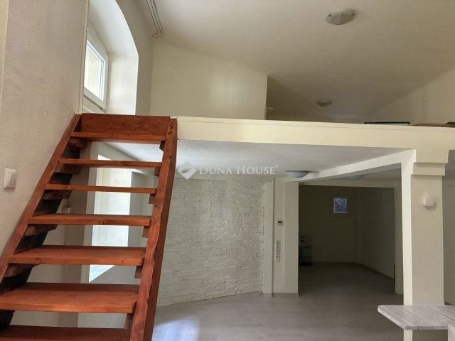Eladó téglalakás, Budapesten, VIII. kerületben 49.9 M Ft