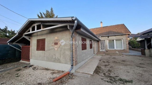 Eladó családi ház, Erdőkertesen 62.9 M Ft, 3 szobás