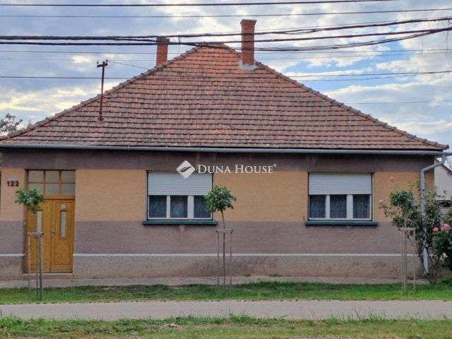 Eladó családi ház, Bácsborsódon 13 M Ft, 3 szobás