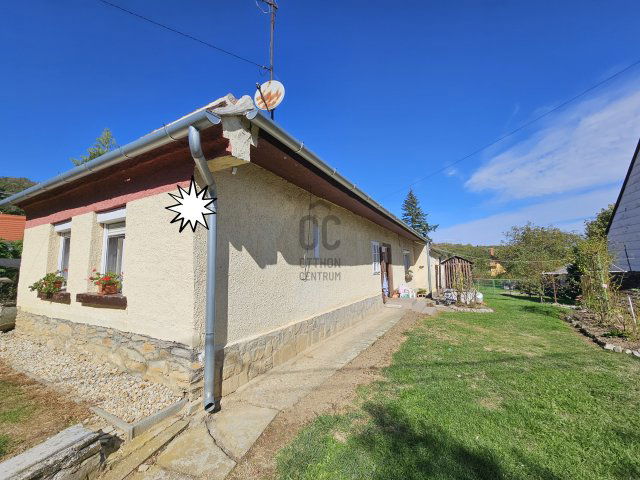 Eladó családi ház, Cákon 38.8 M Ft, 2 szobás