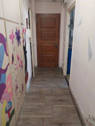 Eladó téglalakás, Kaposváron 32 M Ft, 6 szobás