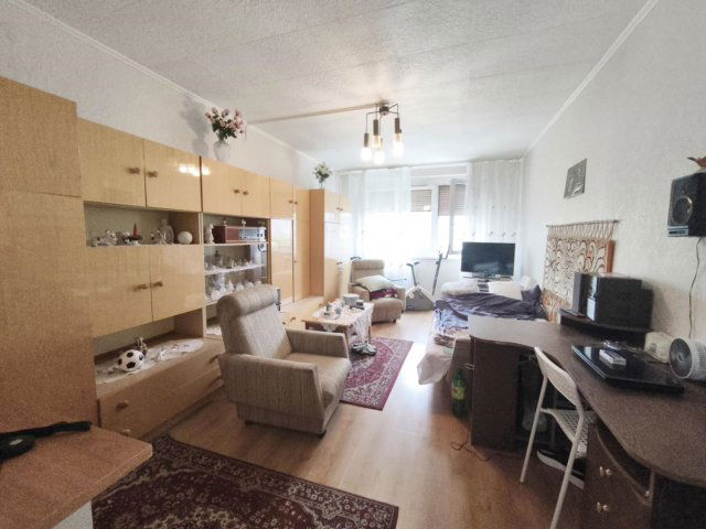 Eladó panellakás, Budapesten, III. kerületben, Gyűrű utcában