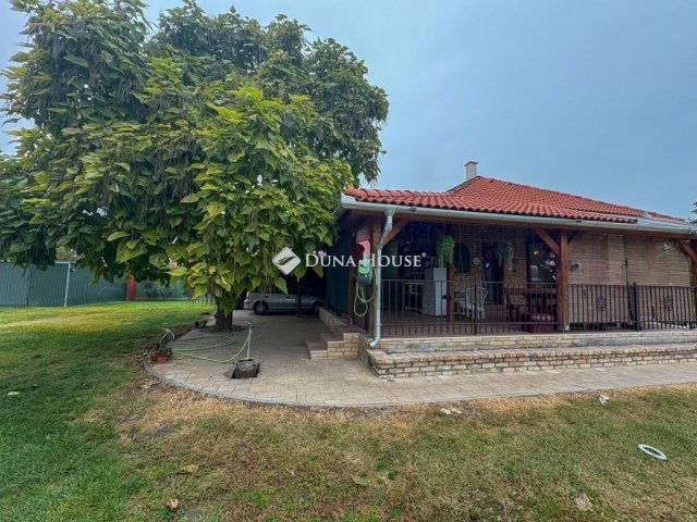 Eladó családi ház, Hernádon 104.9 M Ft, 3 szobás