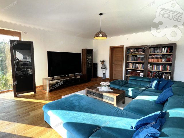 Eladó családi ház, Kecskeméten 250 M Ft, 4 szobás