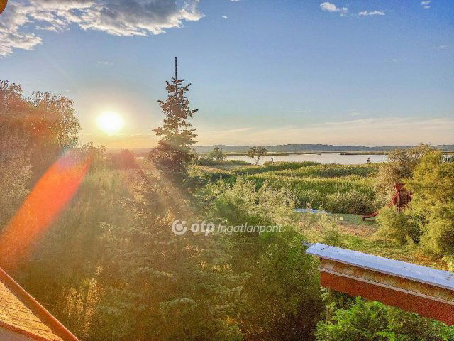 Eladó családi ház, Gárdonyban 220 M Ft, 5 szobás