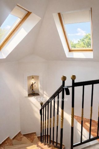 Eladó családi ház, Budakeszin 244 M Ft, 5+1 szobás