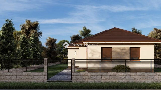 Eladó családi ház, Cegléden 104.9 M Ft, 5 szobás