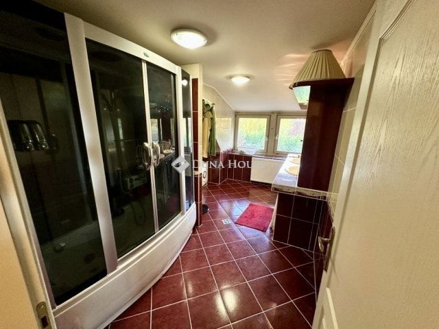 Eladó családi ház, Kecskeméten 165 M Ft, 5 szobás