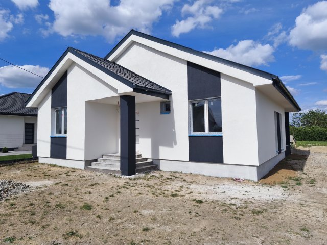 Eladó családi ház, Atkáron 75 M Ft, 4 szobás