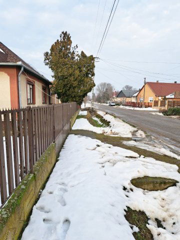 Eladó családi ház, Újfehértón 34.8 M Ft, 2 szobás