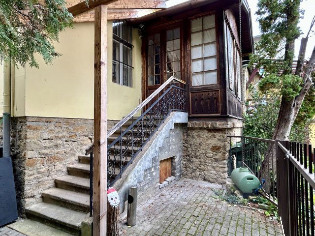 Eladó családi ház, Keszthelyen 115 M Ft, 4+2 szobás